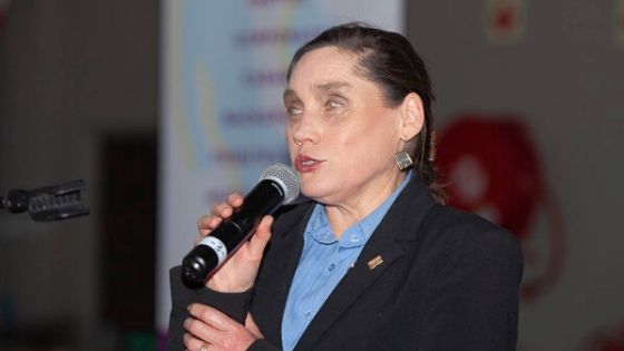 Lois Strachan Lois Strachan