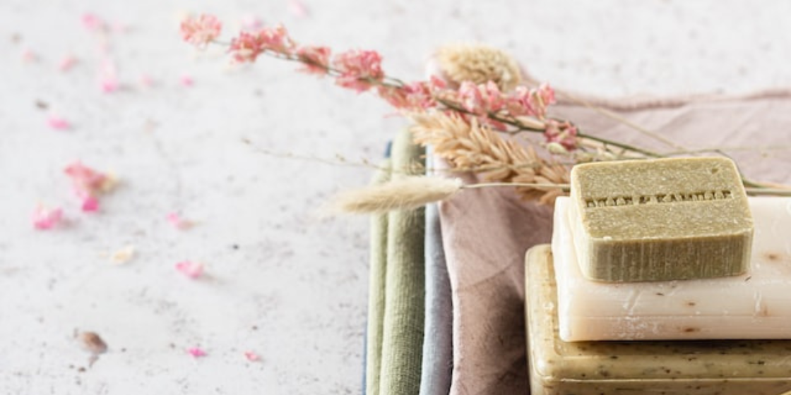 Scent-sational: Secrets Of Homes That Smell Good Scent-sational: Secrets Of Homes That Smell Good